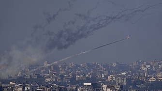 Израелската армия е атакувала над 400 цели в Газа след