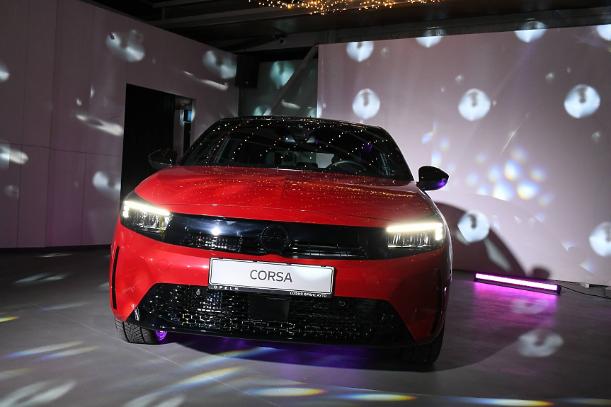 Opel Corsa - с бензинов мотор, хибрид и пълен електромобил (СНИМКИ)