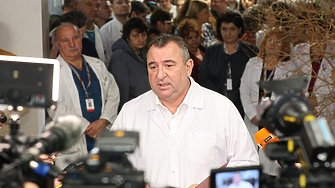 Министърът на здравеопазването Христо Хинков да отмени уволнението на директора