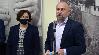 Финансовият министър Асен Василев е осъден да плати обезщетение от