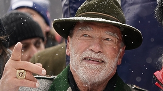 Арнолд Шварценегер продаде часовника заради който беше задържан от митническите