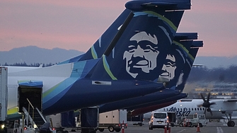 Самолет на американската авиокомпания Аляска еърлайнс със 177 души на
