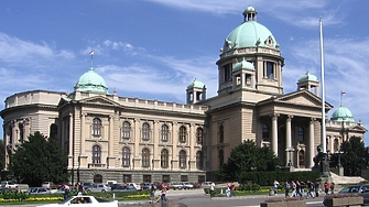 Двама депутати от опозицията в Сърбия Янко Веселинович и Желко