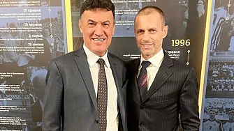 Подалият оставка шеф на БФС Борислав Михайлов е получил ВИП