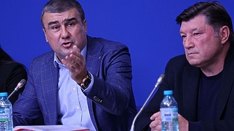 Това е борба за съществуване Това мнение изрази пред БНР Димитър