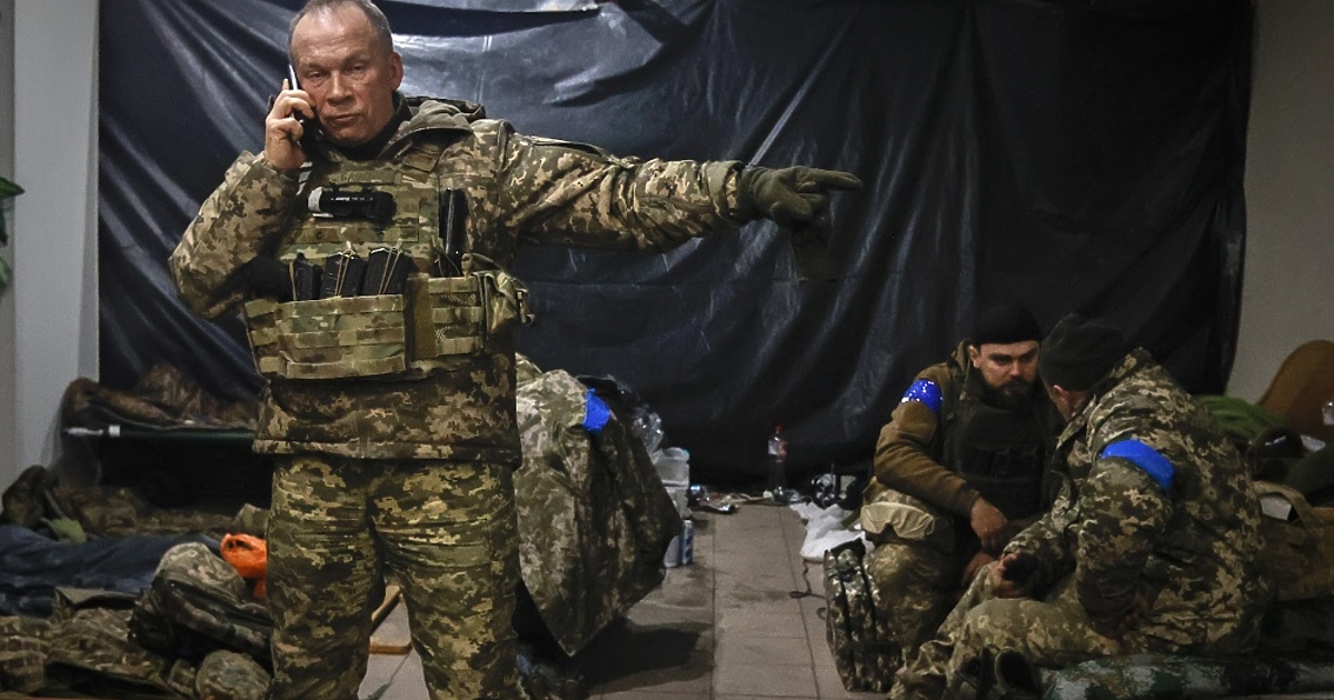 Командващият сухопътните войски на Украйна Олександър Сирски е получил предложение