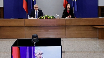 Много от добрите резултати от работата на кабинета някакви си