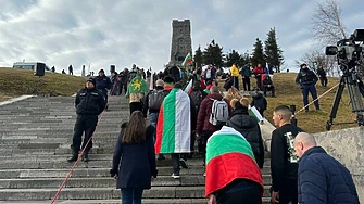 Да обичаме ли Русия или да я мразим Нито едното