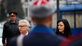 Папка или не Драмата на предоговарянето на новия кабинет на