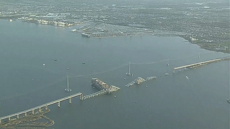 Мост в Балтимор рухна в река Патапско, ударен от кораб (ВИДЕО, СНИМКИ)