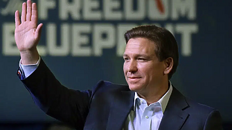 Губернаторът на Флорида Рон Десантис днес подписа закон който забранява