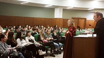 180 ученици от 3 столични гимназии разгледаха днес с голям