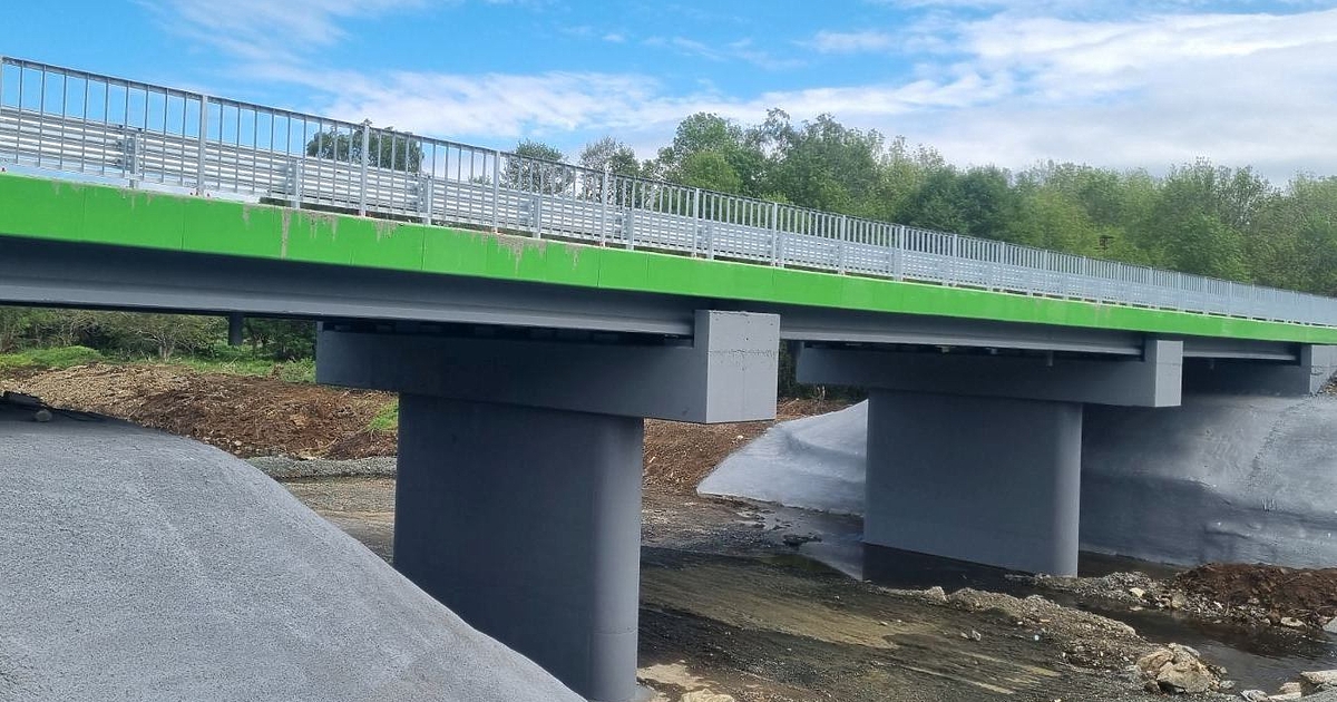 Завърши строителството на новия мост на пътя Царево - Ахтопол.От