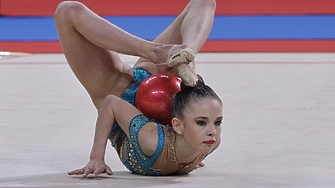 Стилияна Николова води във временното класиране а Боряна Калейн е