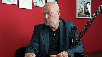 Капитан Тодор Пенев бившият летец и авиационен експерт който разкри