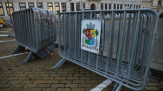 От днес до 6 май паркирането и престоят в центъра