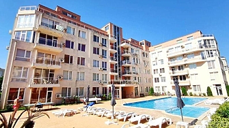 Управител на комплекс в курорта Слънчев бряг си пълнен басейна от