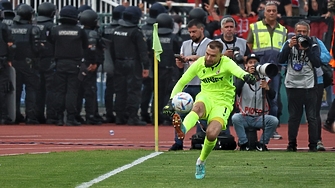 Дисциплинарната комисия ДК към Българския футболен съюз БФС спря състезателните