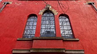 Червената къща която от години не функционира като културно средище