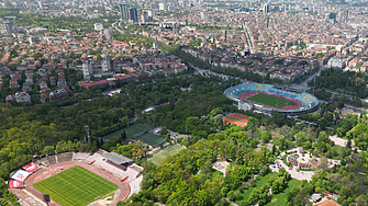 Започна миене на карета от улици в пет столични района