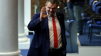 Сутринта на 26 юни Марк Рюте очаквано бе избран за