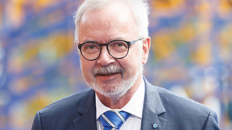 Европейската прокуратура разследва Вернер Хойер – бившия президент на Европейската