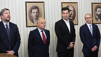 Дребните партийни егоизми и суетата вредят на ПП ДБ и тя няма