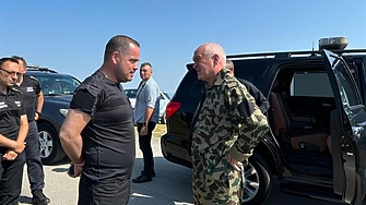 Пожари изпепеляваха страната през изминалата седмица А в една паралелна вселена служебният