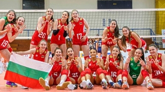 Националният ни отбор по волейбол за девойки под 18 години излиза