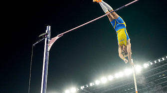 Шведът Арманд Дуплантис спечели олимпийската титла в овчарския скок при мъжете