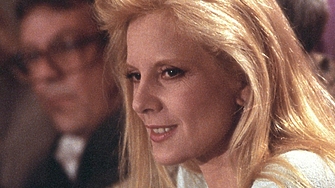 Родената в България и израснала в Клиши су Боа Франция Силви живее сред музика