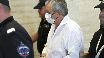 На фона на войната между Ахмед Доган и Делян Пеевски