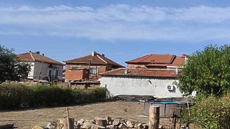 Цяла секция с над 1000 избиратели е регистрирана на един адрес в