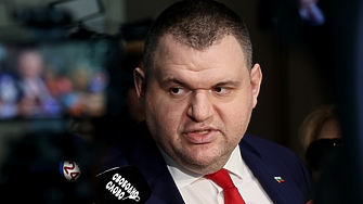 Представители на партия Продължаваме промяната ПП са съсипали холдинга Булгартабак