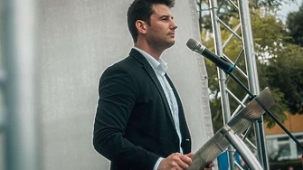 Евродепутатите от най крайнодясната група Европа на суверенните нации ЕСН се