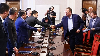 Със сняг в Западна България започна 12 ият ден на ноември