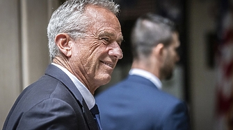 Аарън Сири адвокат на Робърт Ф Кенеди младши е изпратил