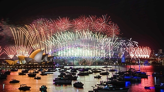 В Австралия вече е 2025 г С Честита Нова година се