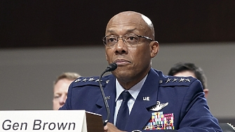 Доналд Тръмп предприе безпрецедентни размествания в Пентагона уволни председателя