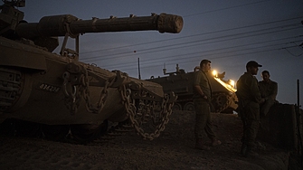 Израелската армия съобщи че е нанесла удари по незаконни пропускателни