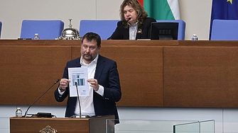 Цъкащата още от ноември м г бомба с проверката на Конституционния