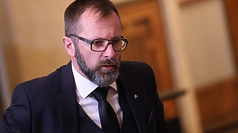 Министърът на регионалното развитие и благоустройството Иван Иванов да освободи