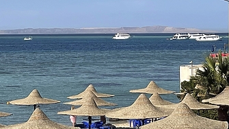 Най малко шестима души загинаха а деветима са ранени след потъването на