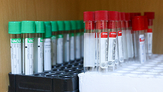 Покритието със задължителните ваксини в България се подобрява през последните