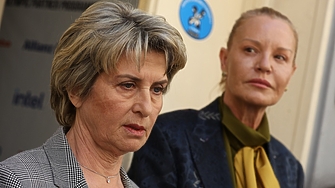 Весела Лечева и Стефка Костадинова днес се срещнаха пак и