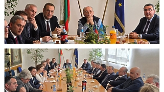 Почетният председател на ДПС Ахмед Доган е участвал в сбирка