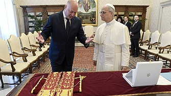 Папата е един ангажиран проповедник който все повече ще влиза