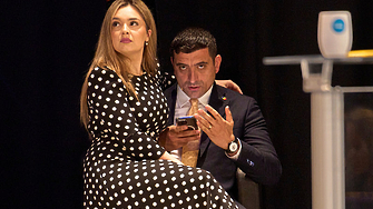 Три дни преди втория тур на президентските избори в Румъния