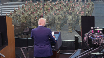 Танкове и войници преминаха през американската столица по време на