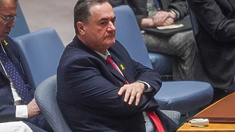 Израел облекчава някои от ограниченията за цивилното население които през